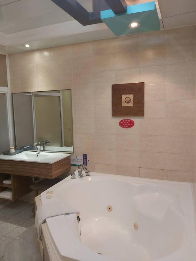 Chateau Motel Kaohsiung Zewnętrze zdjęcie