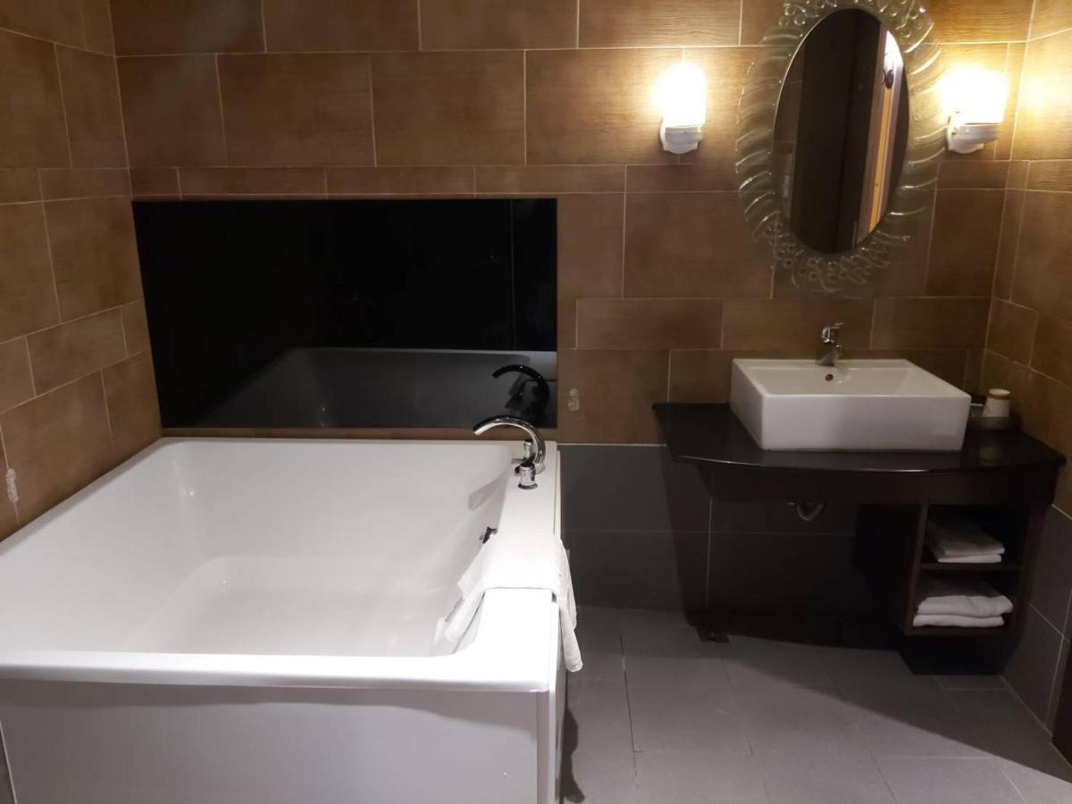 Chateau Motel Kaohsiung Zewnętrze zdjęcie